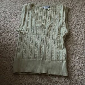 Green tank top size small